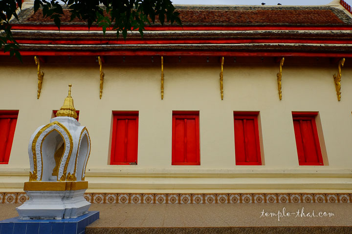 Multiples fenêtres rouges