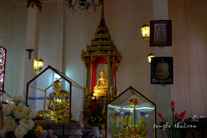 statue principale sous son pavillon