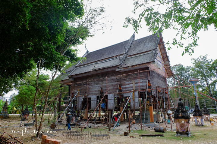 Temple en bois