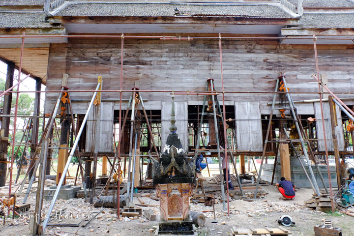 réhaussement d'un temple